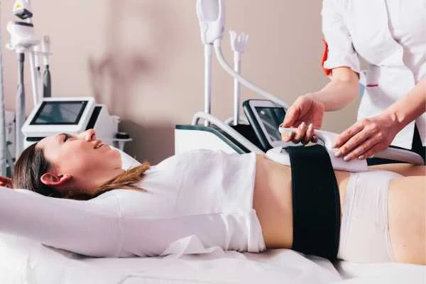 woman having body sculpting to help improve her body image and her mental health Oldham